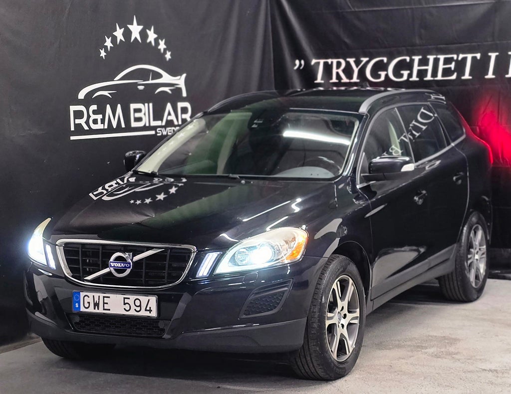 Volvo XC60 D4 AWD, Få-ägare, Drag, P-sens, Blå-tand, K-rem bytt!!!