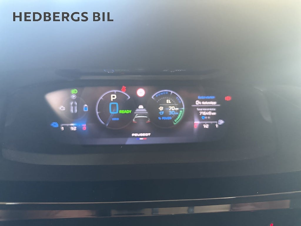 Peugeot 308 GT Plug-In Hybrid 225  thumbnail