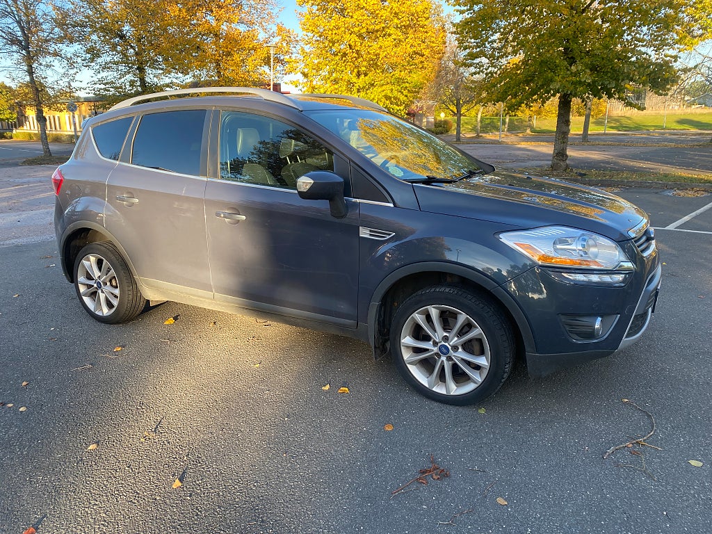 Ford Kuga 2.0 TDCi AWD Powershift Titanium Euro 5