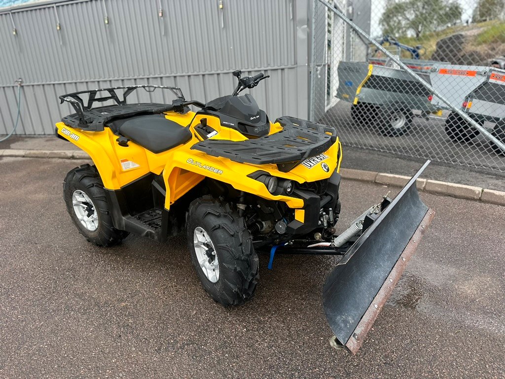 Can-Am Outlander 500 DPS Begagnad. Plog & Servo!