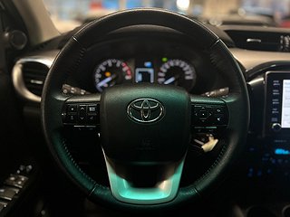 Toyota Hilux Dubbelhytt 2.4 AWD Hero MOMS/Drag/M-värm/Kamera