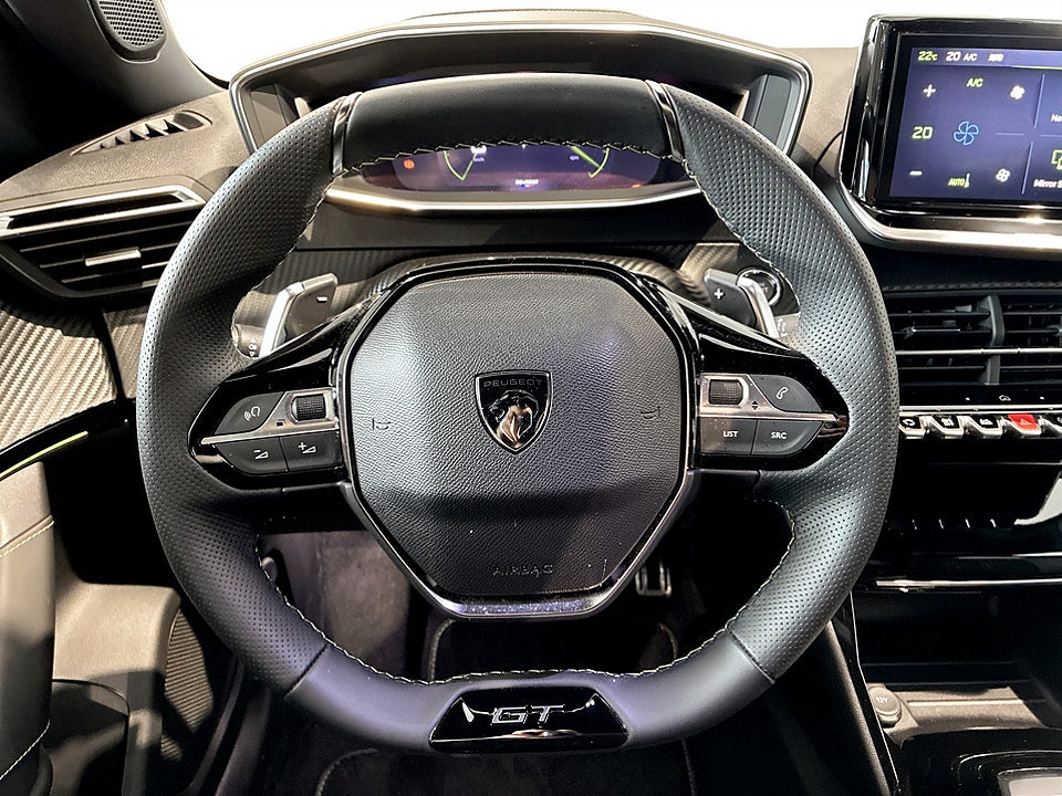 Bild på Peugeot 2008 GT 1.2 PT 130hk Aut B-KAMERA CARPLAY