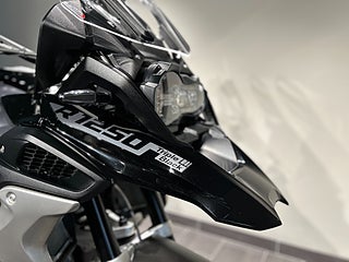 BMW R1250GS / 3,45% ränta/Triple Black / 3 väskor / Endast 1258 mil!