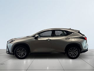 Lexus NX 350h AWD E-CVt S&V-Hjul/Kamera/Dragkrok/Navi/Carplay – bild 4