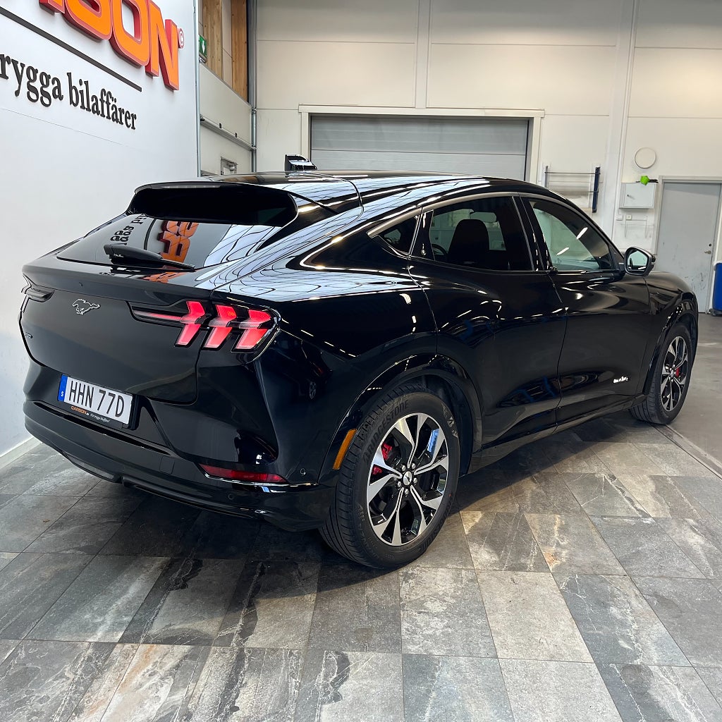 Ford Mustang Mach-E Long Range AWD Titanium Carplay 360° B&O Drag