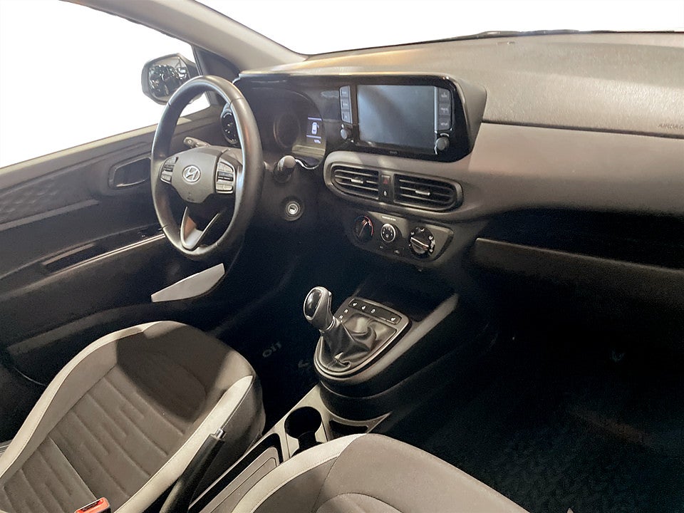 Bild på Hyundai i10 Essential 1.0 blue 67hk Aut CARPLAY