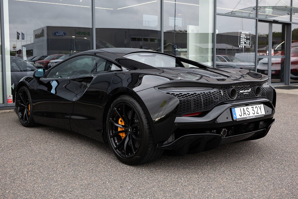 McLaren Artura / 320 mil / Technology Pack / Svensksåld 1 brukare /
