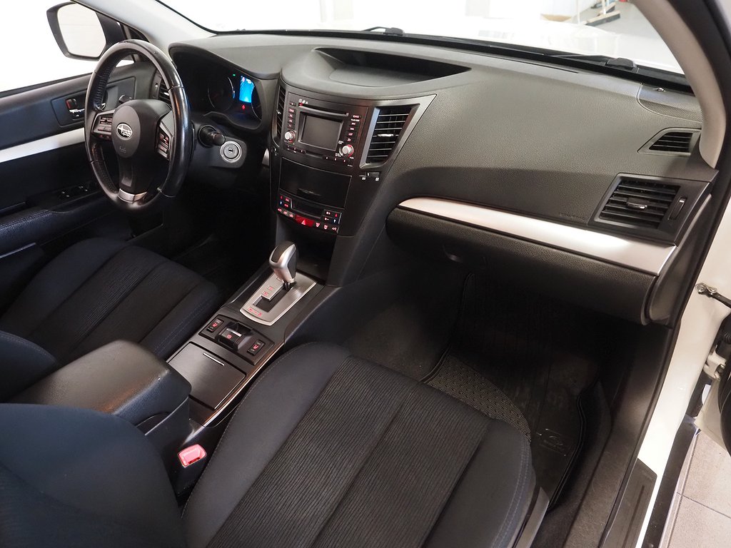 Subaru Outback 2.0 4WD 150hk Automat Kamera Drag 2014