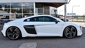 Audin har en V10-motor som genererar 420 hästkrafter. 