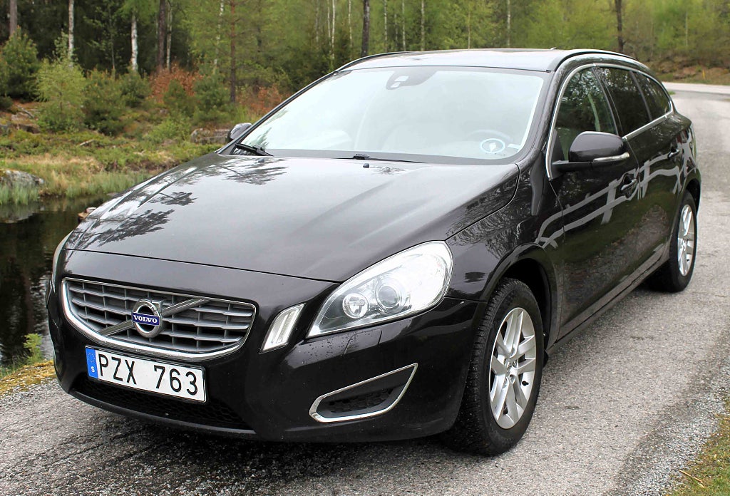 Volvo V60 D2 Momentum Euro 5