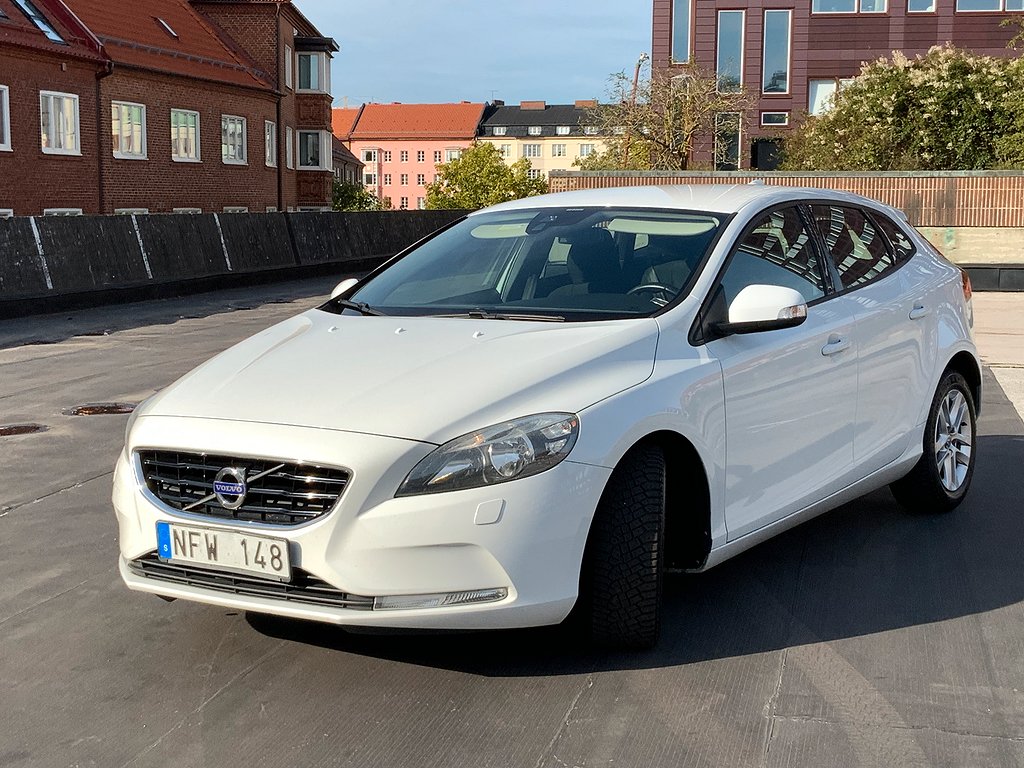 Volvo V40 T3 Nybesiktigad 150hk