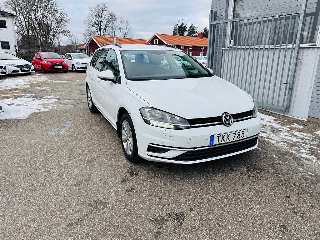 Volkswagen Golf 1.4 TSI 125K SPORTSCOMBI / CARPLAY / VÄRMARE