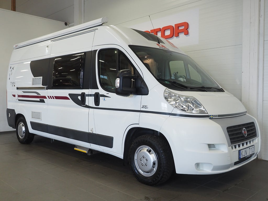 Adria Twin SP 120hk | Markis | Dragkrok | Under 6m | Plåtis 2011