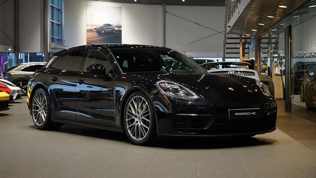 Porsche Panamera 4 E-Hybrid Sport Turismo Platinum Edition