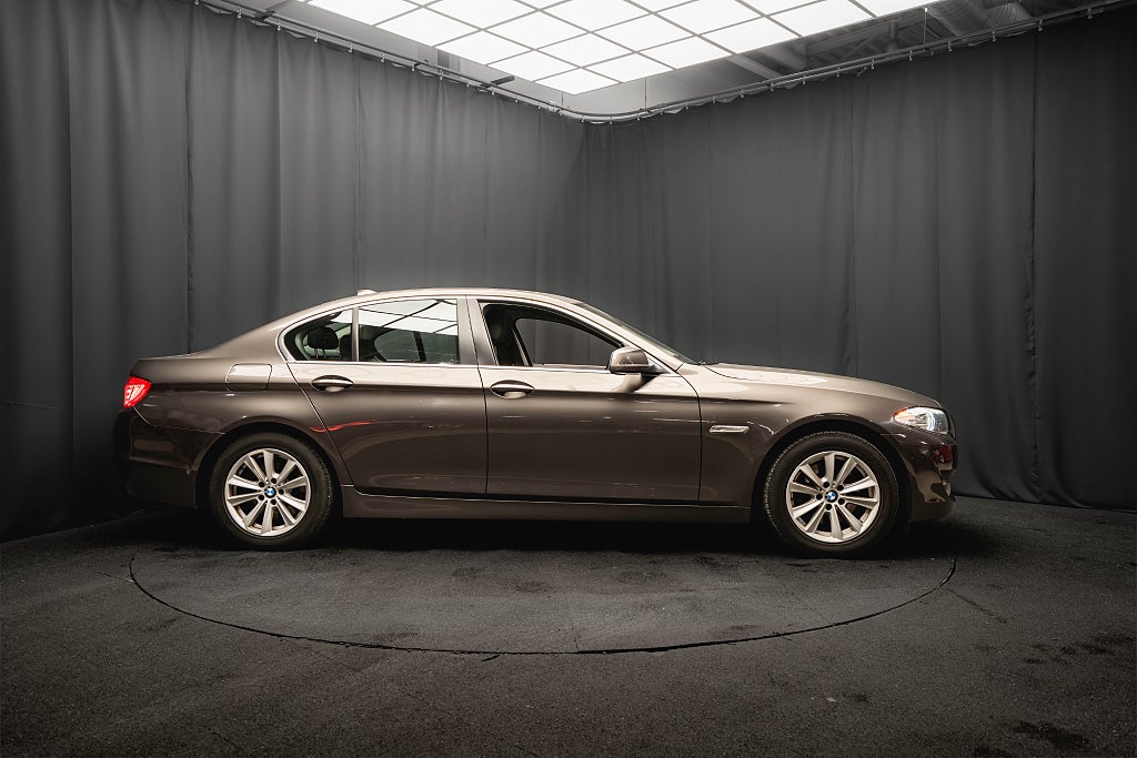 BMW 520d d Sedan DRAGKROK RATTVÄRME 184hk