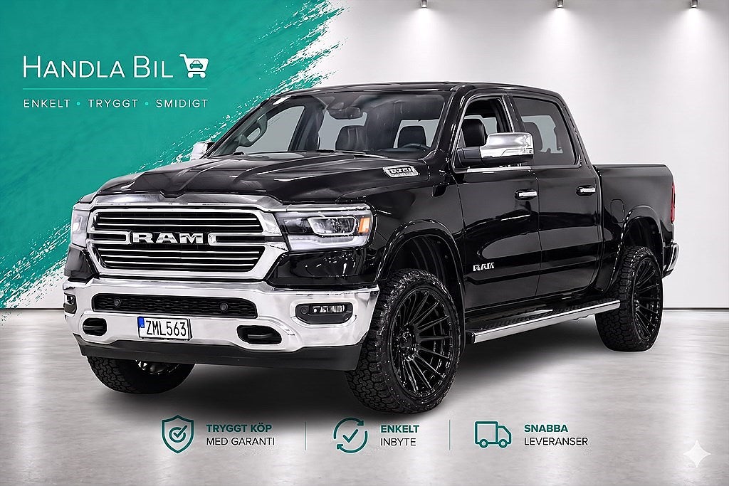 Dodge RAM 1500 5.7 V8 HEMI 4x4 Laramie Luft B-värm H/K Pano Drag Moms