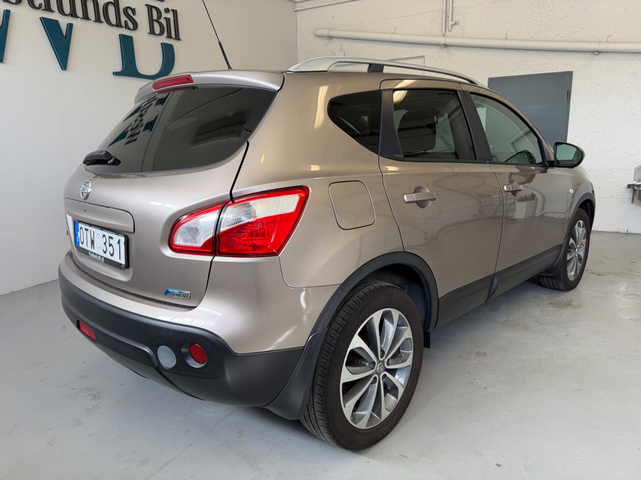 Nissan Qashqai 1.6 dCi 2012, photo 4/43
