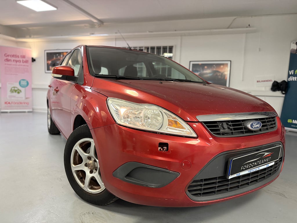 Ford Focus Kombi Lågamil *976kr Års skatt** Lev NYBESIKTIGAD & NYSERVAD **