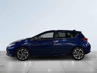 Toyota Auris Hybrid e-CVT Active Plus Kamera Navi Skinn S&V-hjul – bild 3