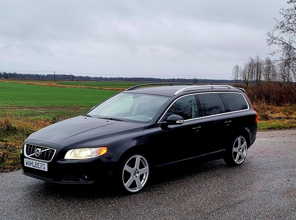Volvo V70 2.5 T 231hk Summum Aut, Nybes, 1691/skatt, Fin!