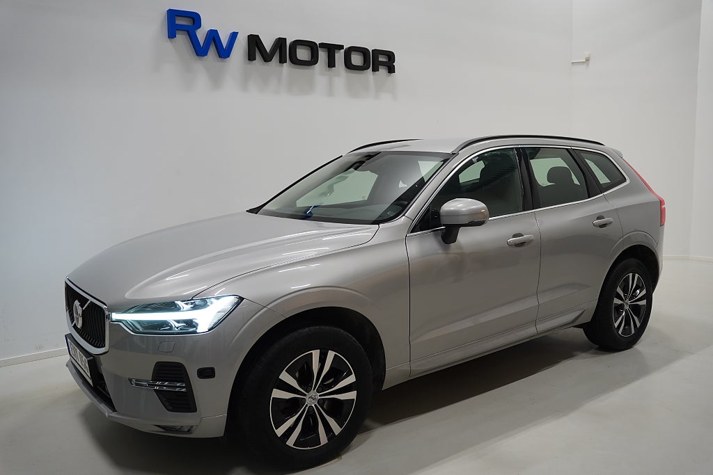 Volvo XC60 B4 AWD 197hk Momentum D-värmare Drag B-kamera VOC MOMS