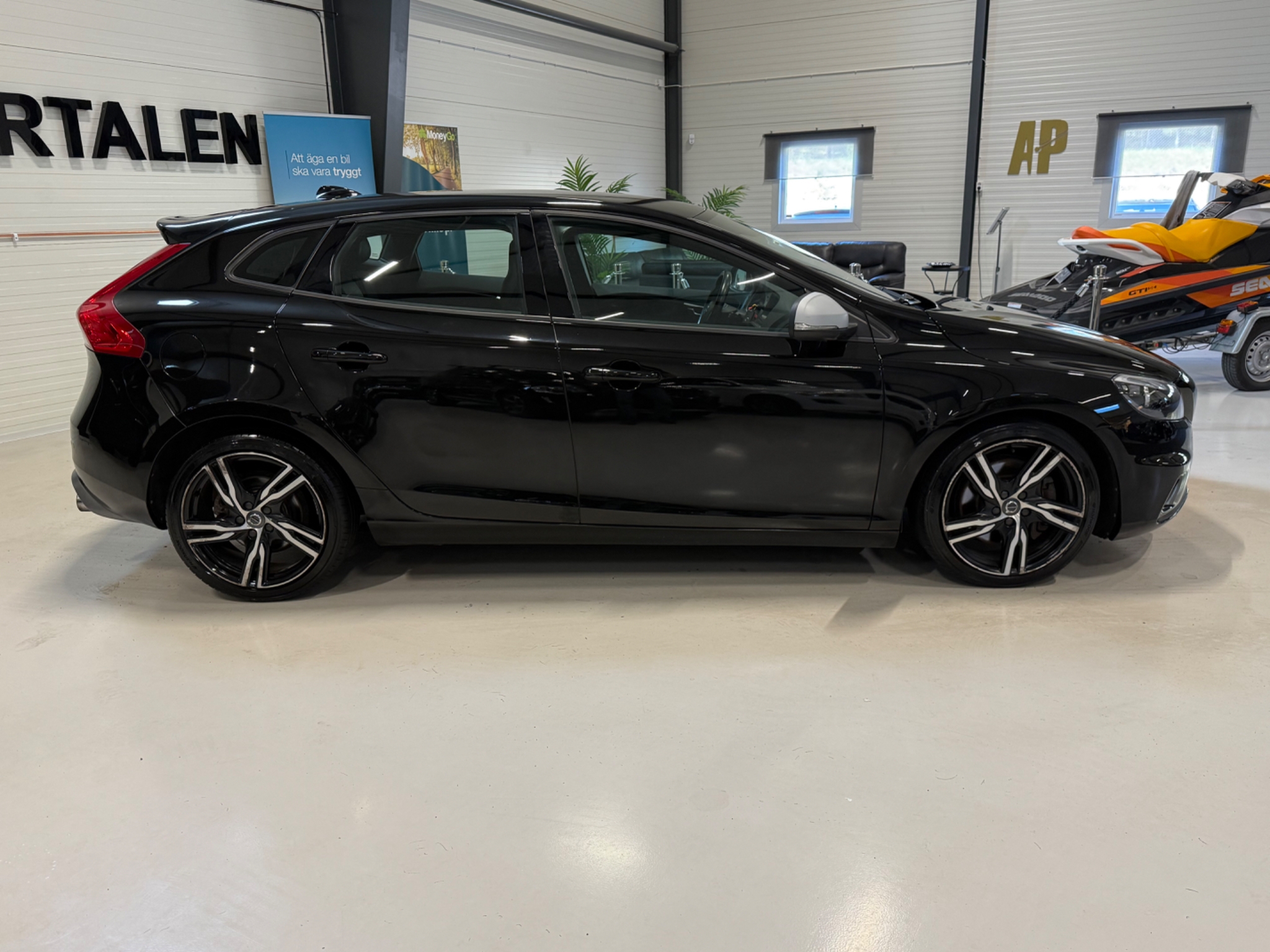Volvo V40 2017, bild 6/40
