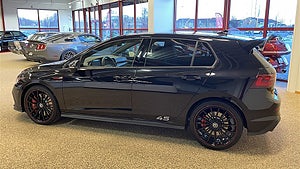 Volkswagen Golf GTI Clubsport har en rak fyra på 300 hästkrafter. 