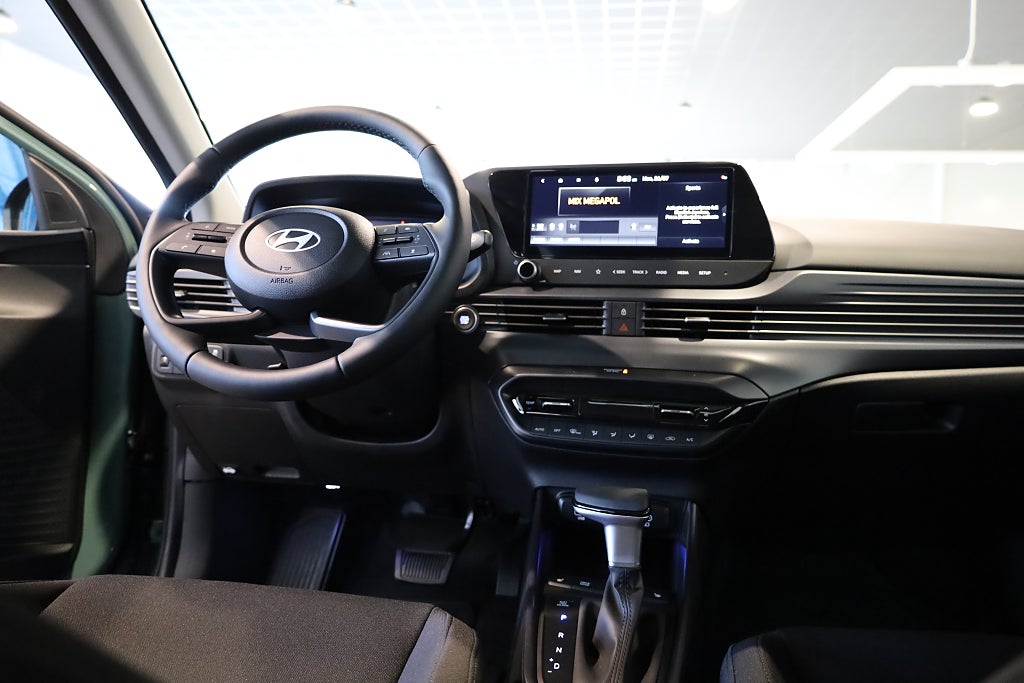 Hyundai i20 DCT Advanced Sollucka *Lagerbil för snabb leverans 2026