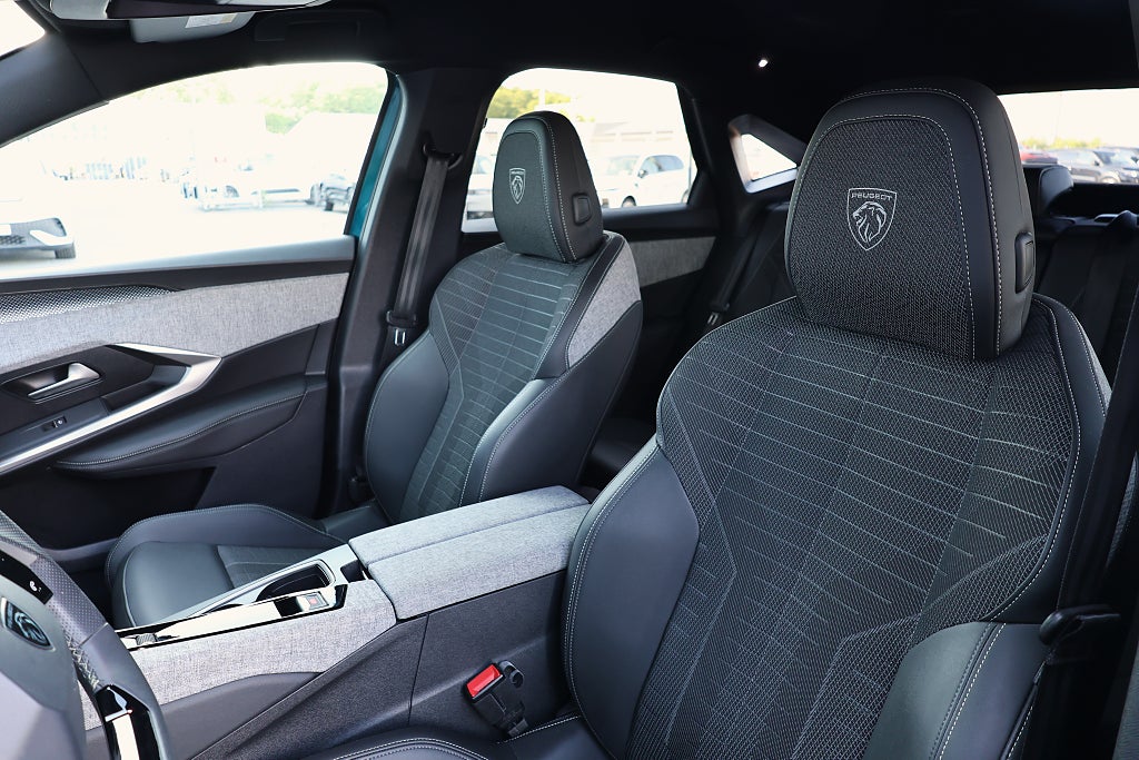 Peugeot 3008 GT Hybrid 145hk Automat