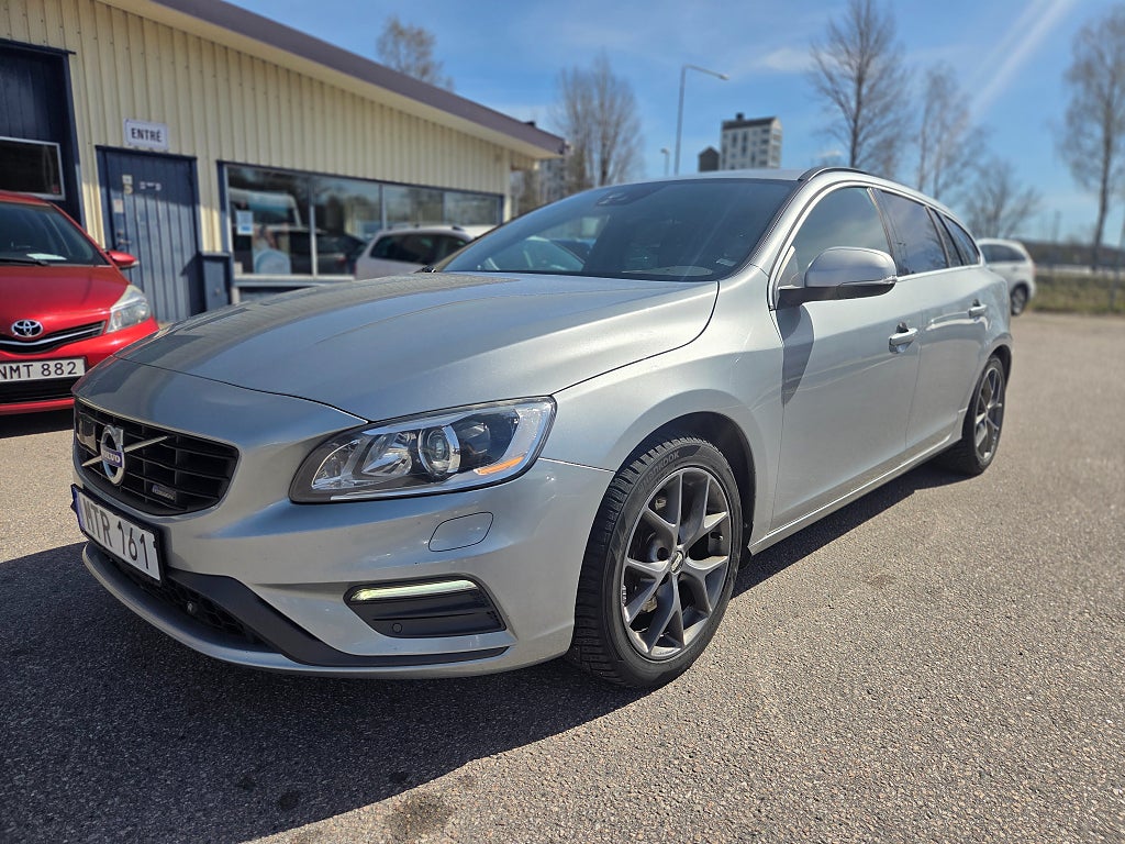 Volvo V60 D4 Geartronic R-Design Euro 6 Räntekampanj! 3,45%