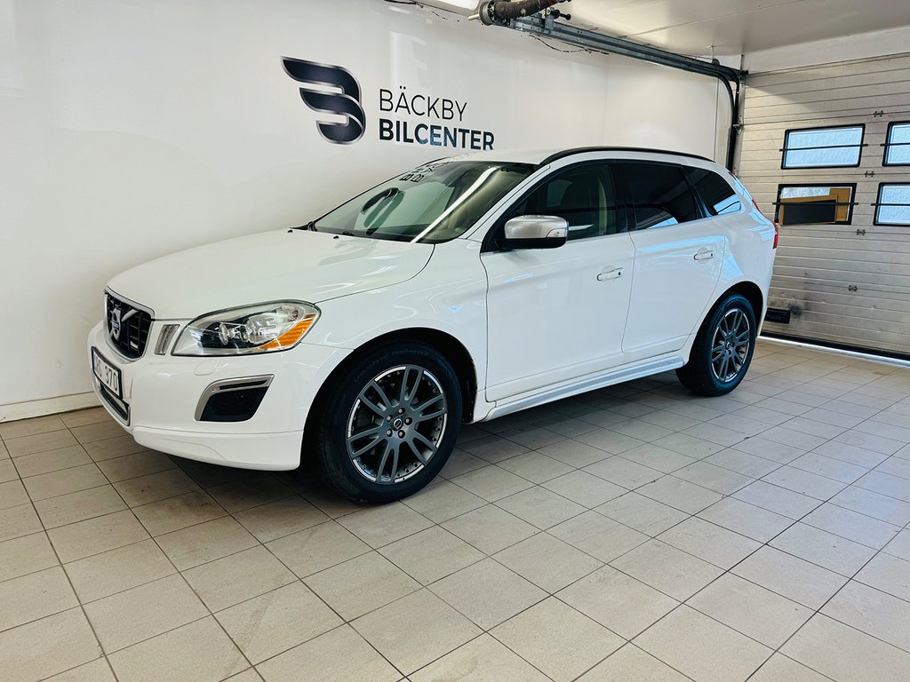 Volvo XC60 D3 AWD Geartronic Momentum, R-Design/Drag/Kamera 