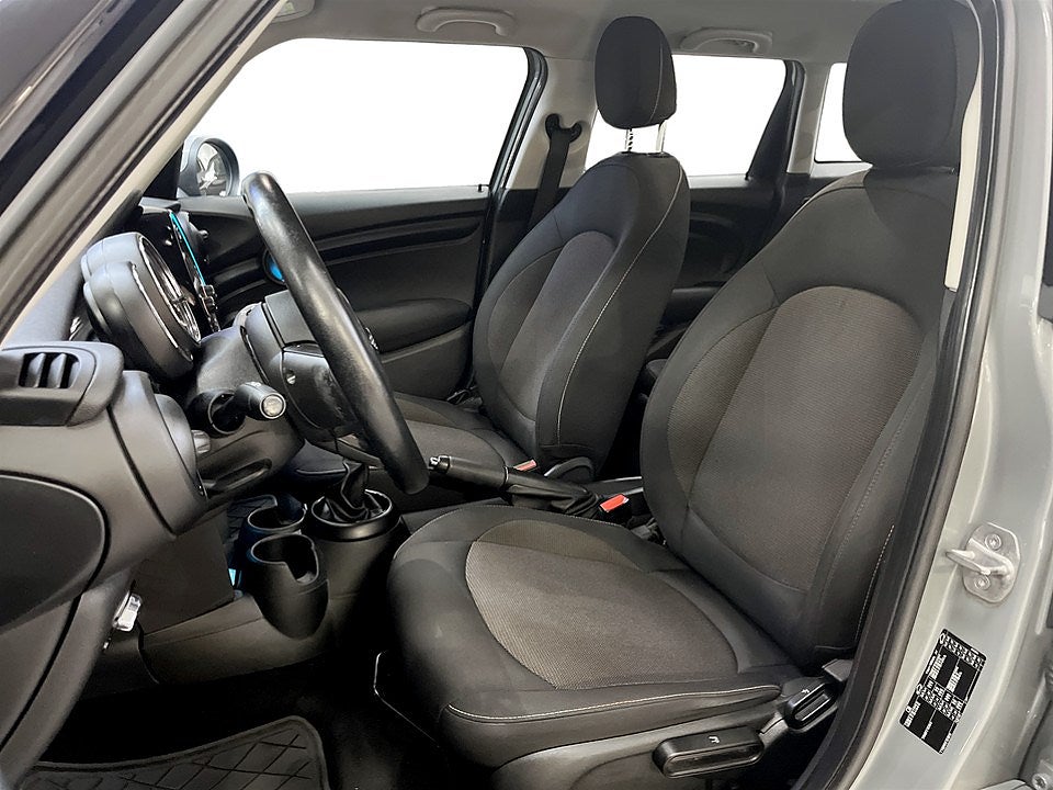 Bild på MINI One Pepper 5-dörrars - BLUETOOTH