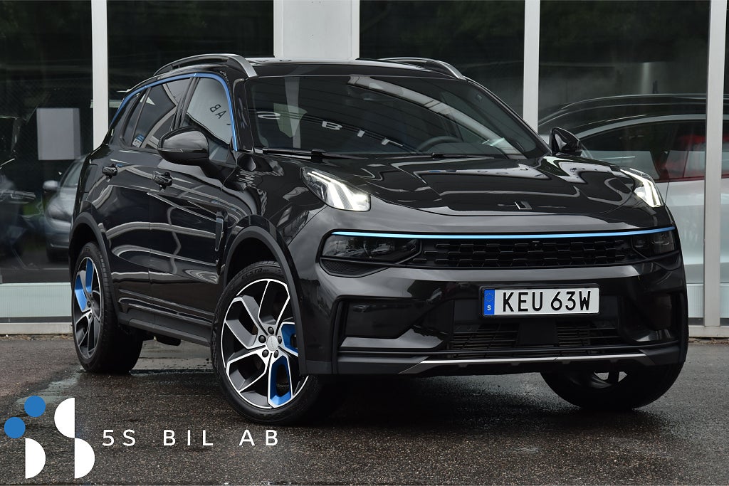 Lynk & Co 01 PHEV MOMS PANO 360 MEMORY BLIS ADAPTIV CARPLAY 261HK