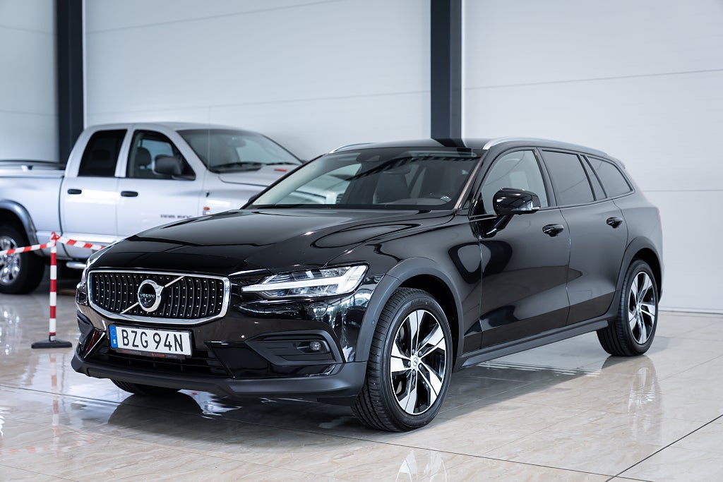 Volvo V60 Cross Country D4 AWD Advanced SE II 360Kam LED Drag Carplay Dieselvär