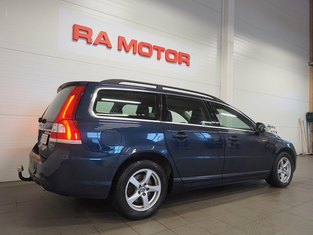 Volvo V70 D4 Momentum | Drag | Navi | VOC | D-Värm 2015