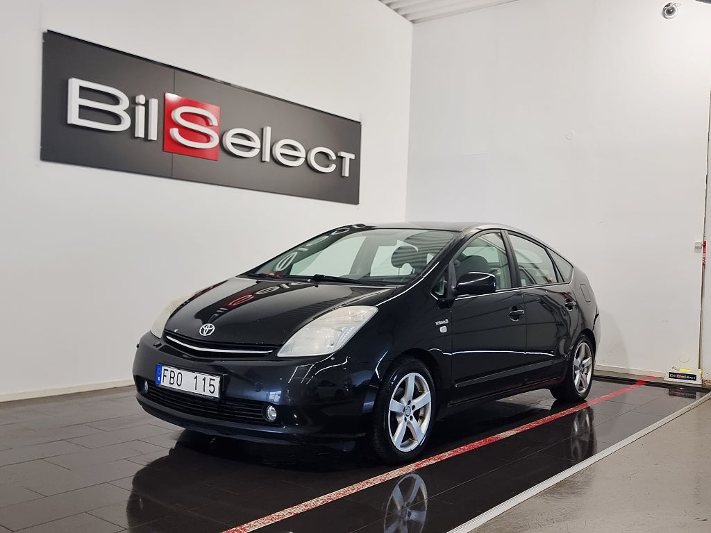 Toyota Prius 1.5 VVT-i + 3CM CVT Euro 4 Ny Servad 2 Ägare Navi