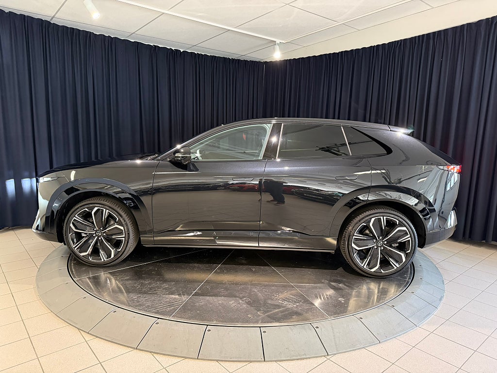 Mazda CX-6e 2026 - miniatyr 3