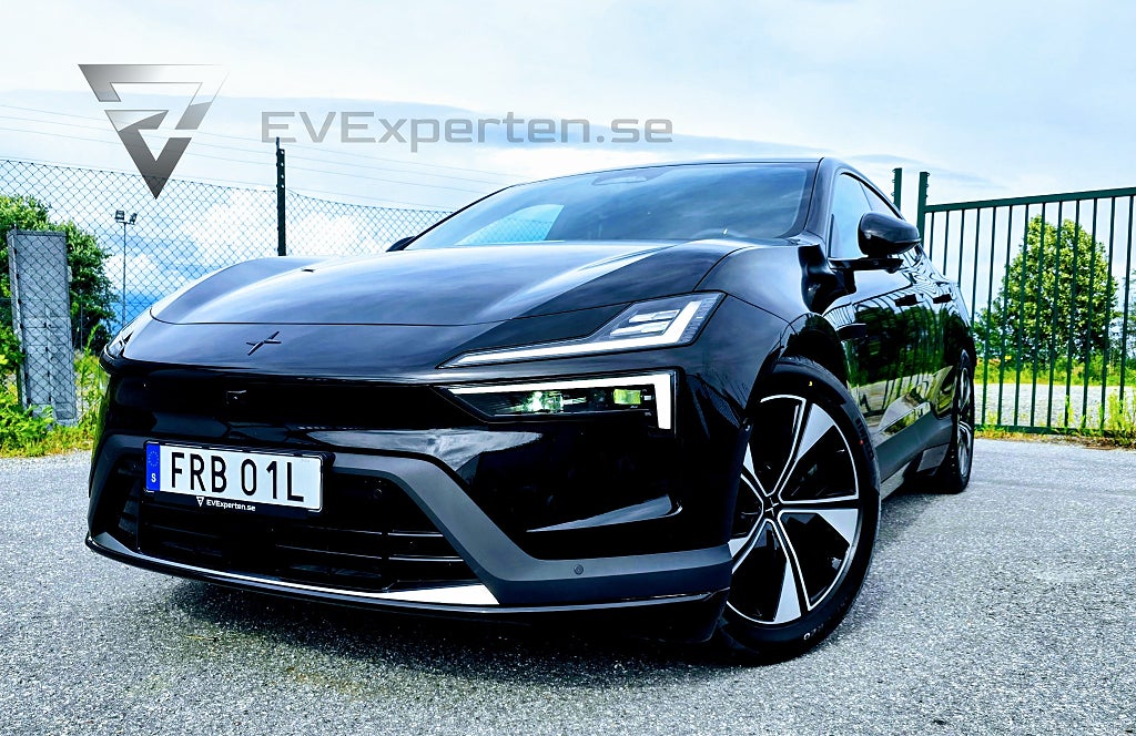 Polestar 4 Long Range Dual Motor Plus Pilot Drag Moms