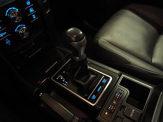 SUV Toyota Land Cruiser 26 av 27