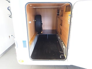 Husbil-integrerad Dethleffs Globebus 19 av 20