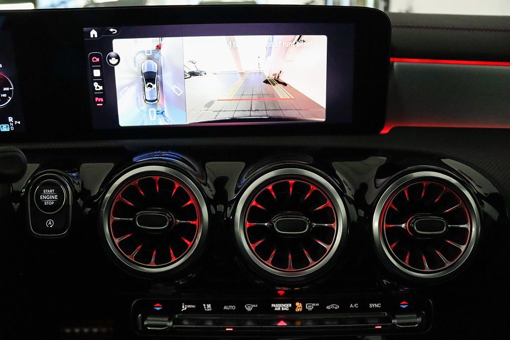 Mercedes-Benz CLA 200 Shooting Brake AMG Premium Panorama 360 Kamera