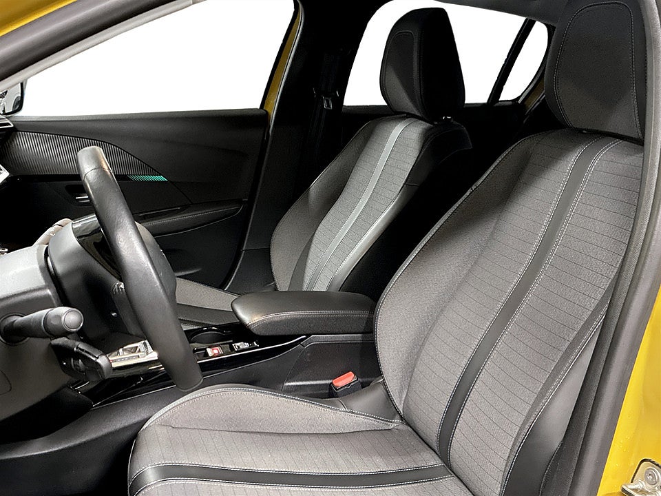 Bild på Peugeot E-208 Allure Pack 50kWh 136hk Aut B-KAMERA CARPLAY