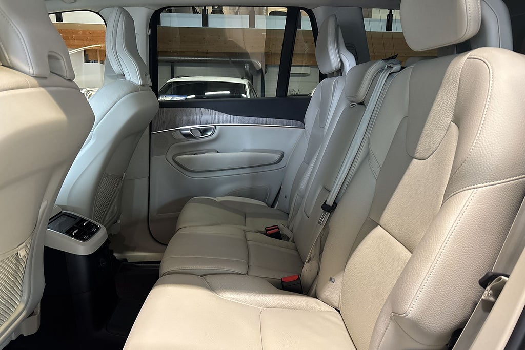 Volvo XC90 7-seater Recharge T8 AWD Geartronic Plus Bright