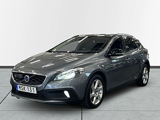 Volvo V40 Cross Country D2 Momentum Drag/D-värme/Navi/S&V