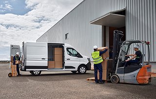 Transportbil - Skåp Nissan Interstar 2 av 8