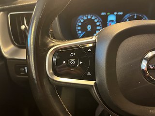 Volvo XC60 B5 AWD R-Design Kamera/Drag/SoV/MoK/AdaptivFart