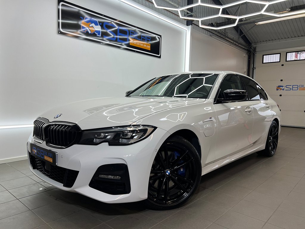 BMW 330e Sedan M Sport Värmare Cockpit Plug-In Hybrid 292hk