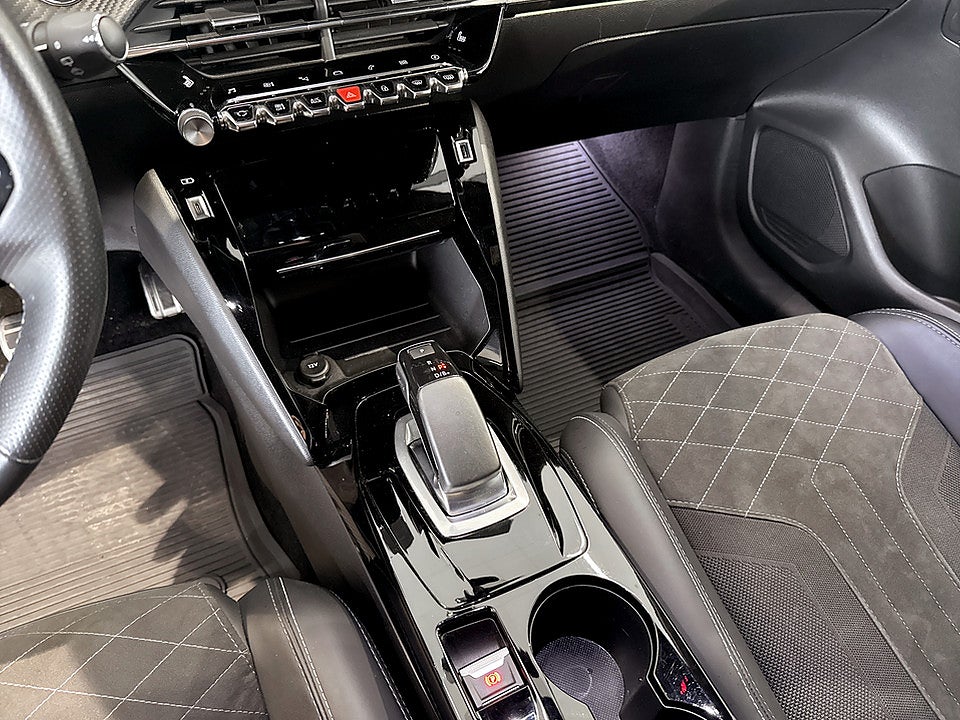 Bild på Peugeot E-208 GT Pack 50kWh 136hk Aut B-KAMERA NAVI
