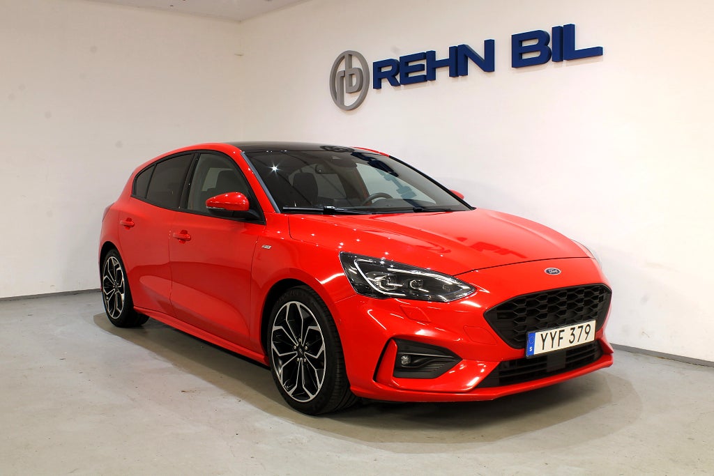 Ford Focus 1.5 SelectShift ST-Line Värmare Panorama Kamera HUD