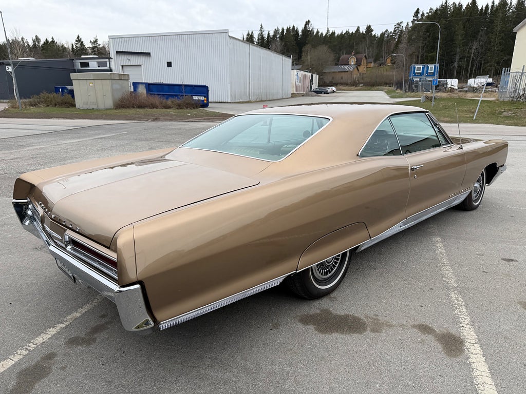 Pontiac Bonneville 2-dörrars Hardtop 6.4 V8